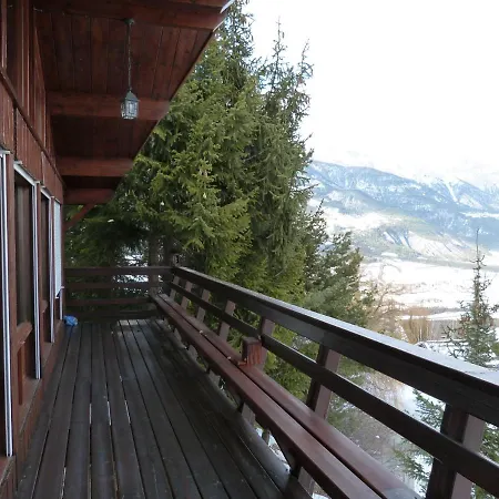 Chalet Cedre Rouge Enchastrayes